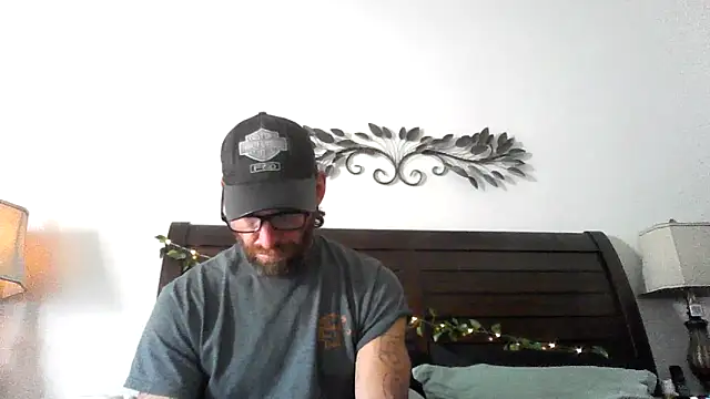 yourpersonalpeer1 online show from June 20, 2026, 7:49 pm