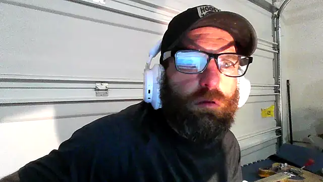 yourpersonalpeer1 online show from July 17, 2026, 9:27 am