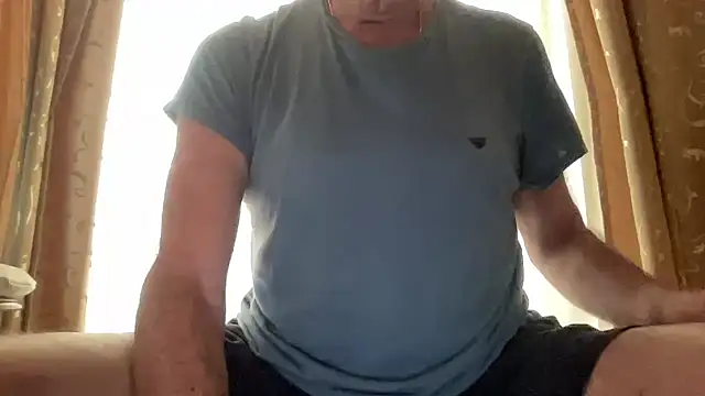 henrybull007 online show from June 15, 2026, 6:59 am