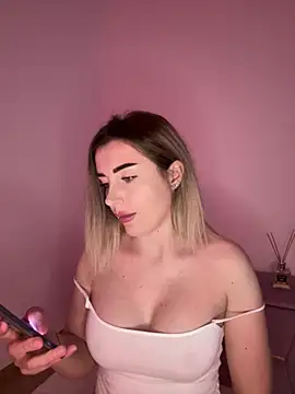 IrisDesiree online show from May 4, 2026, 2:24 pm