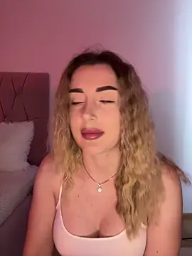 IrisDesiree online show from May 7, 2026, 11:37 am