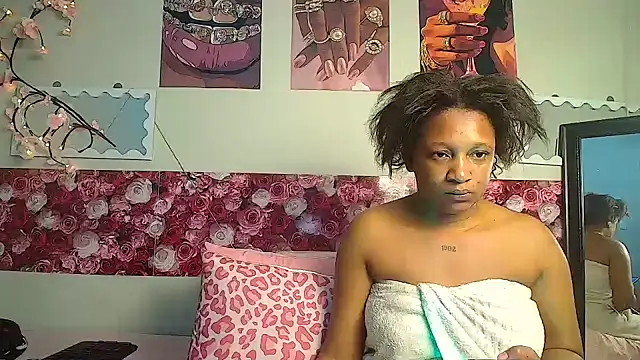EnchantingLisa online show from July 30, 2026, 4:22 am