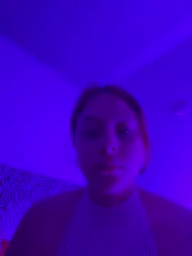 Snapshot of HayleyRoss_ chatting on June 6, 2026, 2:38 am HayleyRoss online show from June 6, 2026, 2:38 am