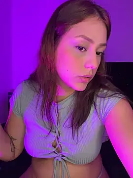 Snapshot of HayleyRoss_ chatting on June 13, 2026, 1:58 am HayleyRoss online show from June 13, 2026, 1:58 am