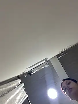HayleyRoss  online show from July 17, 2026, 11:06 am