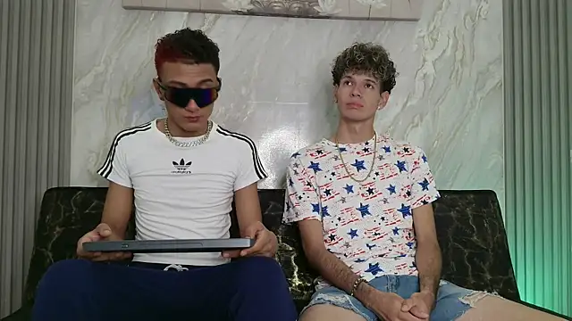 KING BOYS2026 online show from May 13, 2026, 1:25 am