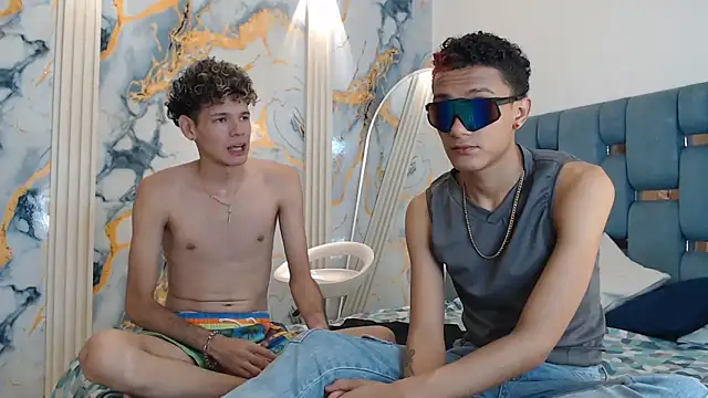 KING BOYS2026 online show from May 17, 2026, 7:43 pm
