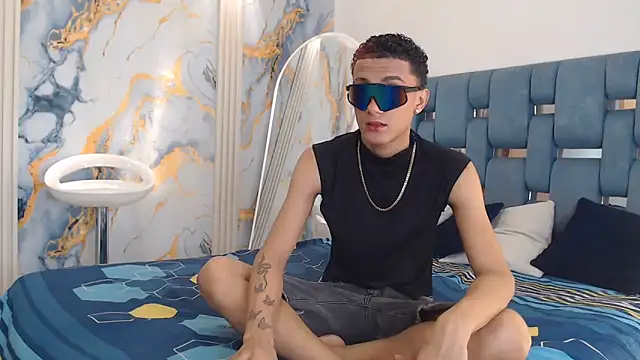 KING BOYS2026 online show from May 29, 2026, 1:36 am