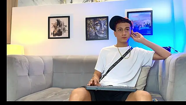 KING BOYS2026 online show from June 14, 2026, 1:36 am