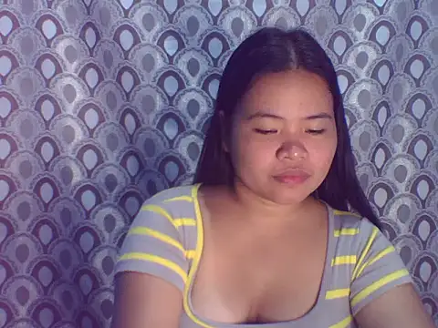 Hotsexykate online show from May 9, 2026, 11:32 pm