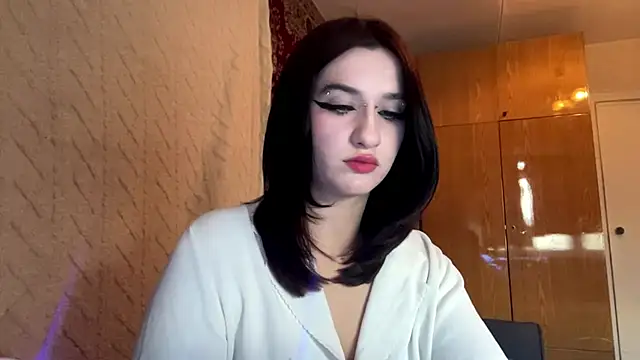 MarindaLueth online show from April 28, 2026, 3:06 pm