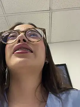 Snapshot of Sweet_Milaa1 chatting on June 29, 2026, 7:03 pm Sweet Milaa1 online show from June 29, 2026, 7:03 pm
