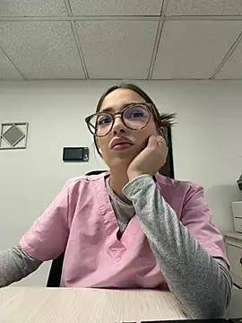 Snapshot of Sweet_Milaa1 chatting on July 7, 2026, 6:56 pm Sweet Milaa1 online show from July 7, 2026, 6:56 pm