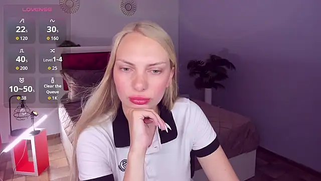 NancyGlamour online show from June 12, 2026, 11:09 am