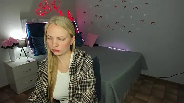 NancyGlamour online show from June 24, 2026, 5:28 am