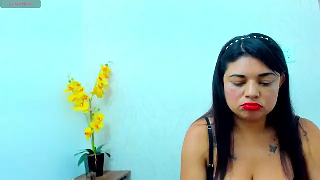 ChloeSmith9 online show from April 29, 2026, 7:31 pm