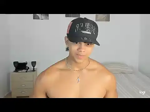 noahprada online show from May 1, 2026, 2:49 am