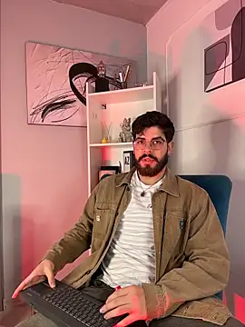 DomBoy  online show from May 25, 2026, 8:04 pm