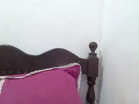 Snapshot of Xoeni chatting on May 15, 2026, 10:50 pm Xoeni online show from May 15, 2026, 10:50 pm