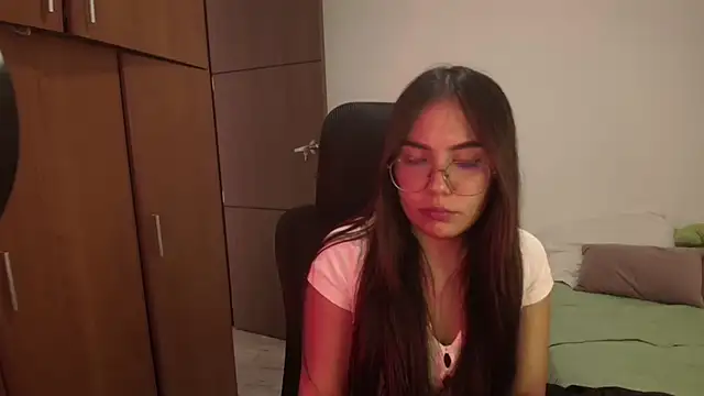 abbyyandmaxx online show from May 26, 2026, 5:09 pm