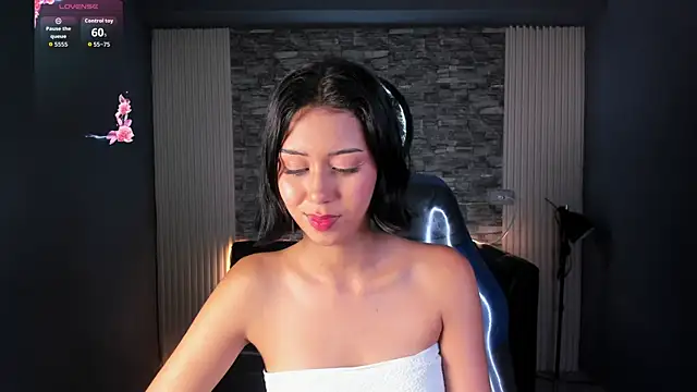 gemma 19  online show from May 27, 2026, 4:20 am