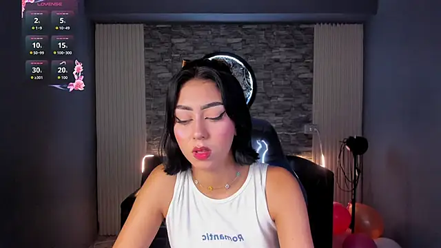 gemma 19  online show from June 12, 2026, 11:03 pm