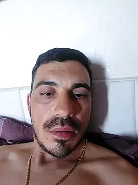 Valmorleandro21 online show from April 29, 2026, 11:03 am