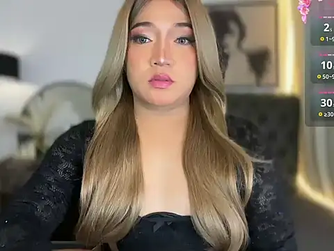 Snapshot of Sensual_Ekang chatting on June 1, 2026, 8:43 pm Sensual Ekang online show from June 1, 2026, 8:43 pm