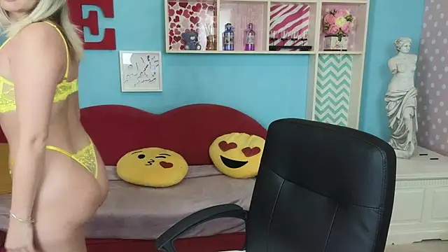 Wet Dakota online show from June 19, 2026, 4:06 am