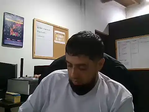 Snapshot of Velm_Stoner chatting on April 29, 2026, 9:43 pm Velm Stoner online show from April 29, 2026, 9:43 pm