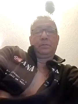 Snapshot of Soloyan chatting on January 19, 2025, 5:58 am Soloyan online show from January 19, 2025, 5:58 am