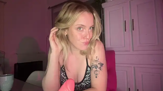sweetemma x online show from May 1, 2026, 1:10 am