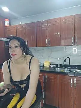 Elizabeth bennett online show from May 20, 2026, 3:07 pm