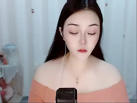 Amy-cnbaby online show from May 3, 2026, 1:22 am