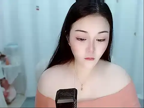 Amy-cnbaby online show from May 8, 2026, 1:33 am