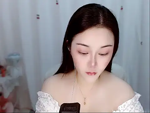 Amy-cnbaby online show from June 7, 2026, 1:32 am