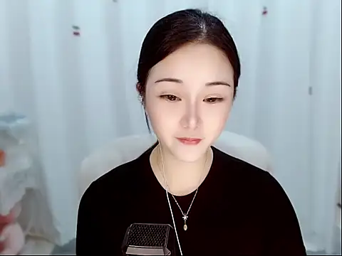 Amy-cnbaby online show from June 14, 2026, 2:24 am
