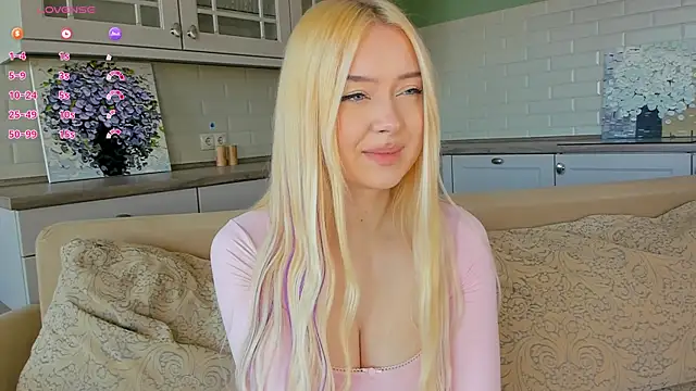 Chanelbayerr online show from June 26, 2026, 3:44 am