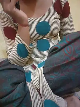 Seema yadav01 online show from June 3, 2026, 9:23 am