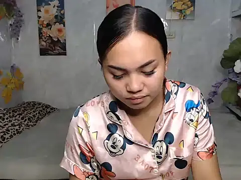Snapshot of ur_asiankat chatting on July 17, 2026, 10:14 pm ur asiankat online show from July 17, 2026, 10:14 pm