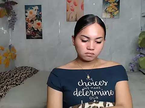 Snapshot of ur_asiankat chatting on July 26, 2026, 9:21 pm ur asiankat online show from July 26, 2026, 9:21 pm