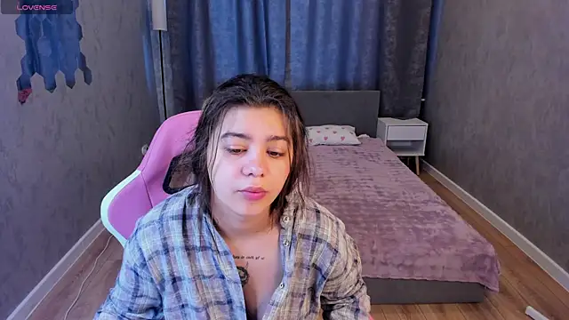 Snapshot of Trisha_Moore chatting on August 4, 2026, 1:20 am Trisha Moore online show from August 4, 2026, 1:20 am