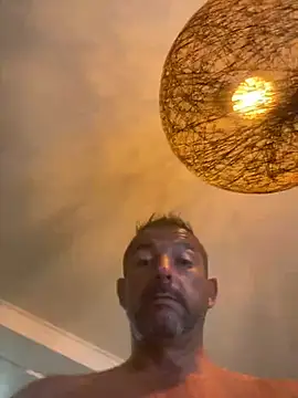 daddy3945 online show from July 14, 2026, 4:34 pm