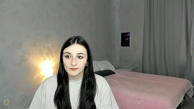 MaryanneZurn online show from May 1, 2026, 9:03 am