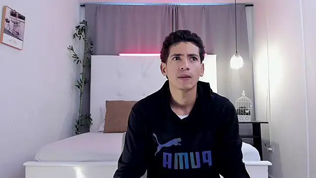 Alejo-and-Thiago online show from June 20, 2026, 12:30 pm