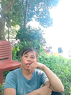daisyy2 online show from May 27, 2026, 4:53 am