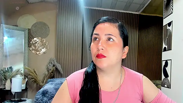 BBWLuxuryMuse online show from June 4, 2026, 11:16 am