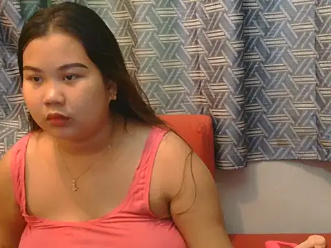 hotchickgirl online show from June 9, 2026, 7:42 am