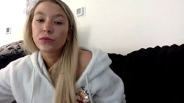 Misss alyssaaa online show from May 6, 2026, 3:28 pm