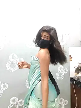 Hot Candy77 online show from June 18, 2026, 3:18 am